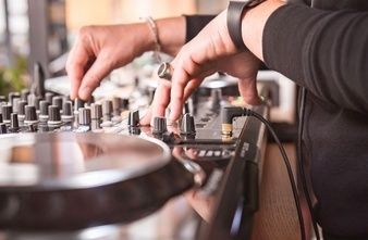 Kunsthauscafe- Live Dj Set